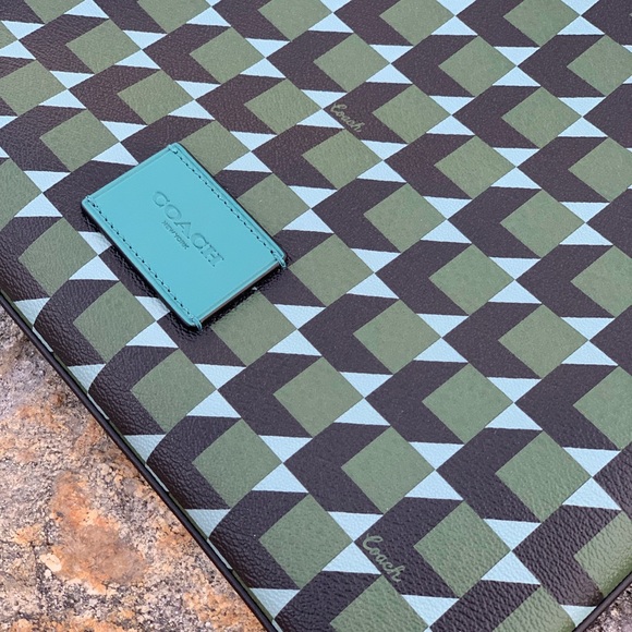 Coach Large Pouch / Clutch w/ cube print - Picture 2 of 8